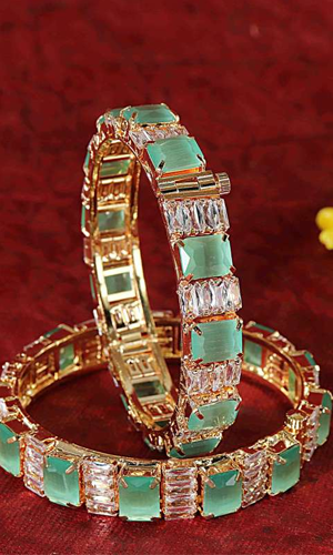 BANGLES